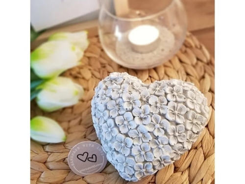 Silicone moulds - Heart Flowers; 8.5*9Cms  (EBB1921)