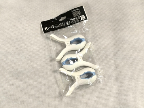 Beach Towel Plastic Fish Clips - 10*8*3Cms  (ETB52)