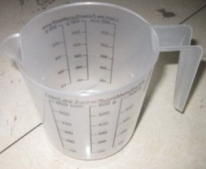 Plastic cup with spoon 600ml   MJ8192