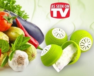 Balls into the fridge absorbing odors   (EKW530)
