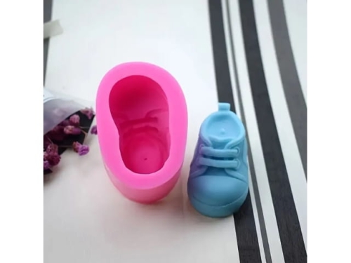 Cake Mould - Silicone Baby Shoe - 4.1x5.2x7.2cm (EBB197)